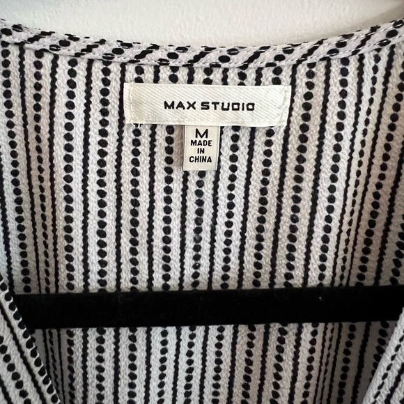 Max Studio black and white top - Picture 3 of 5